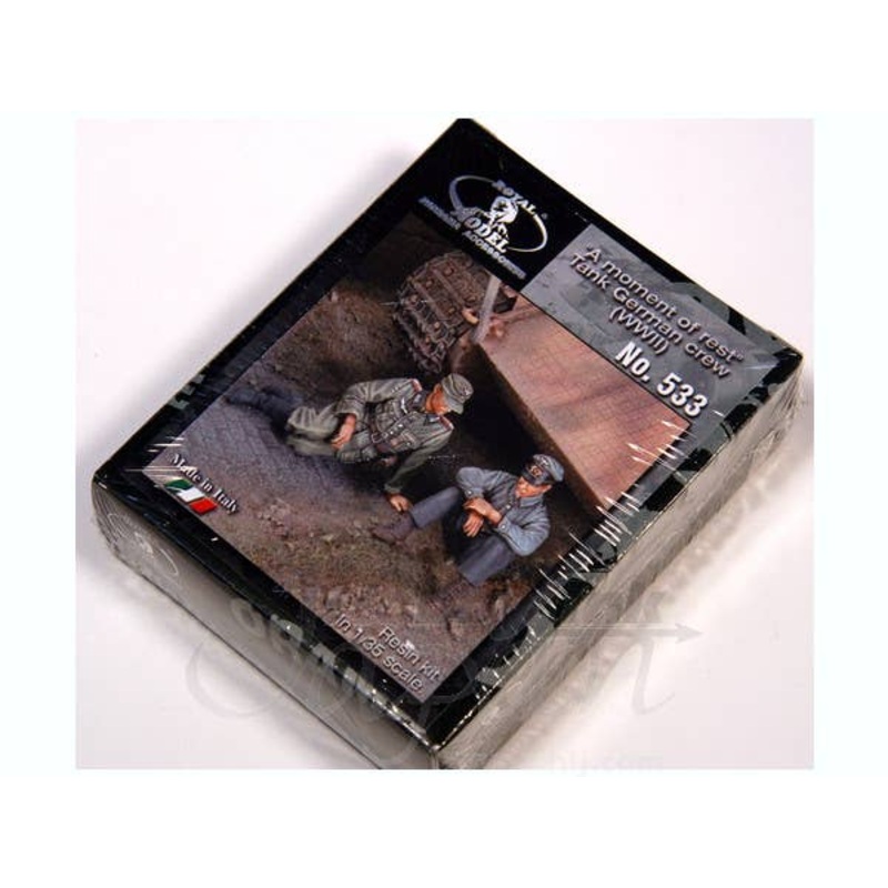 1/35 A Moment of Rest German Tank Crew WWII (2 fig)