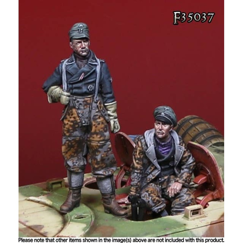 1/35 German WSS JAGD. Commander (2 Fig)