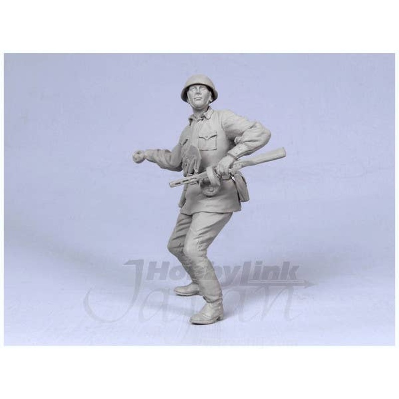 1/35 Soviet Infantryman 1942 (1pc)