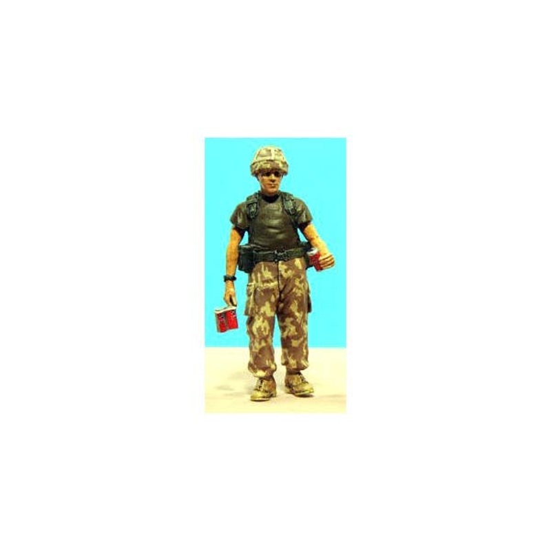 1/35 UK Infantryman at Rest #1: Carrying Beer