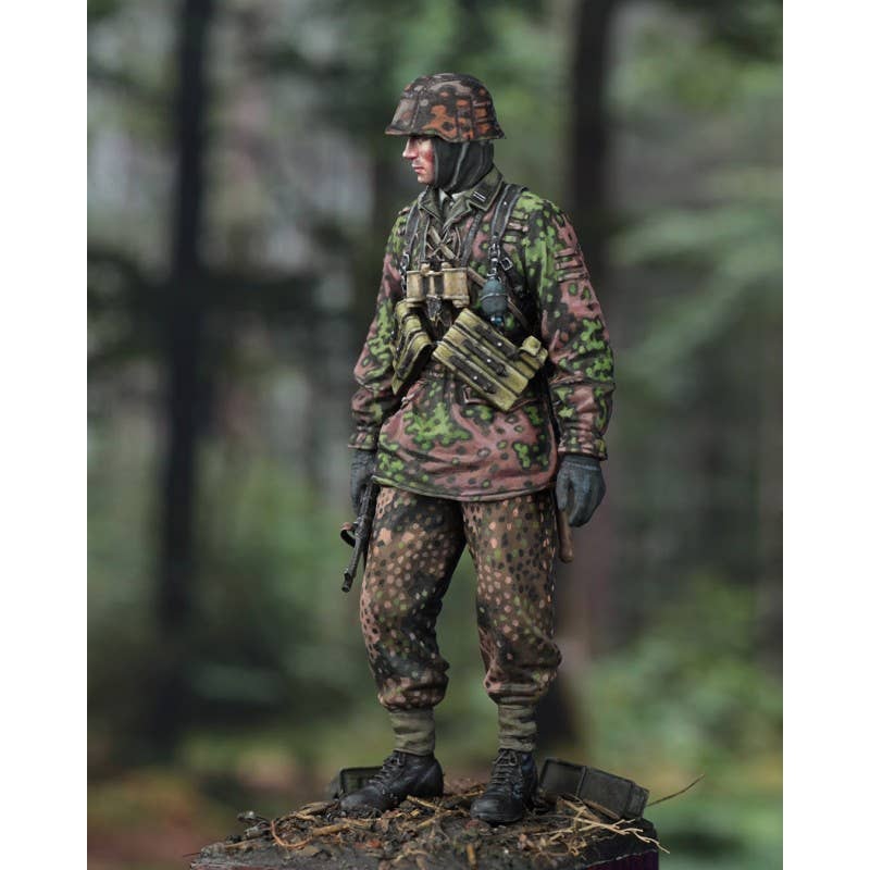 1/35 Waffen SS soldier-WWII