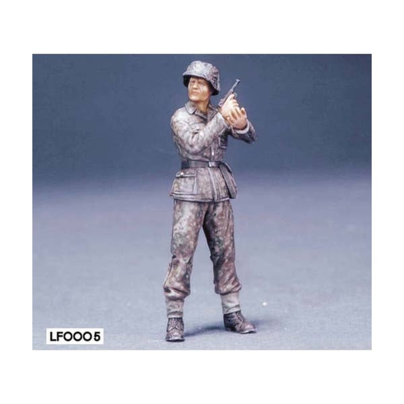 1/35 Waffen SS Tank Crew 2 WWII
