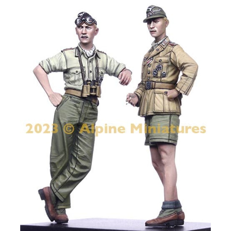 1/35 WWII German Africa Corps Armored Officer Set (2 pieces)