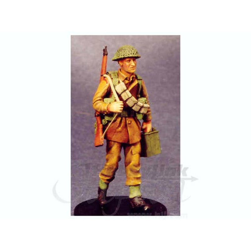1/35 British Infantryman Walking with Rifle & Can #2
