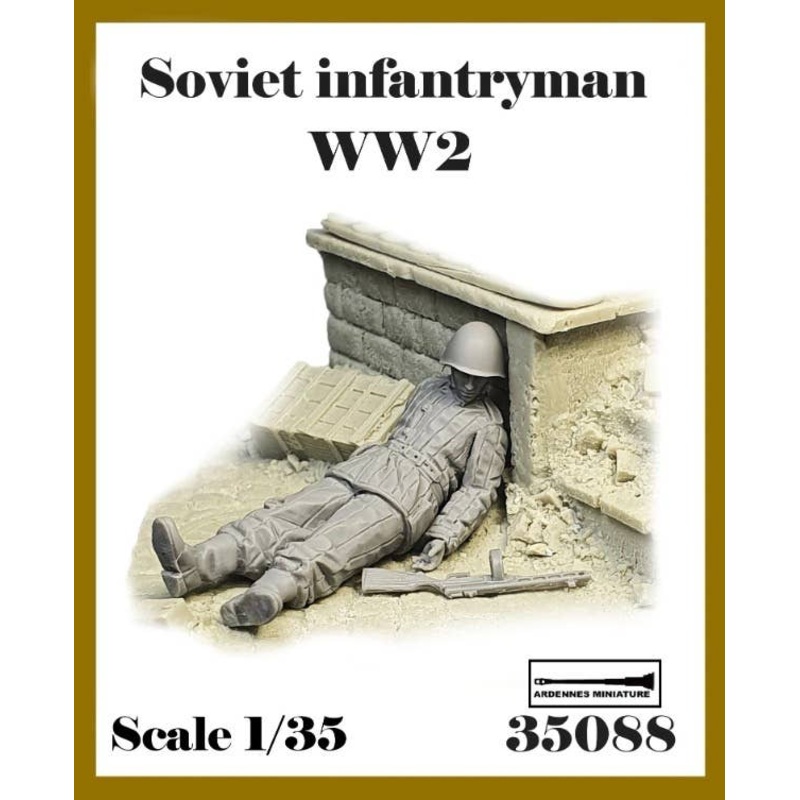 1/35 Soviet Infantryman WW2