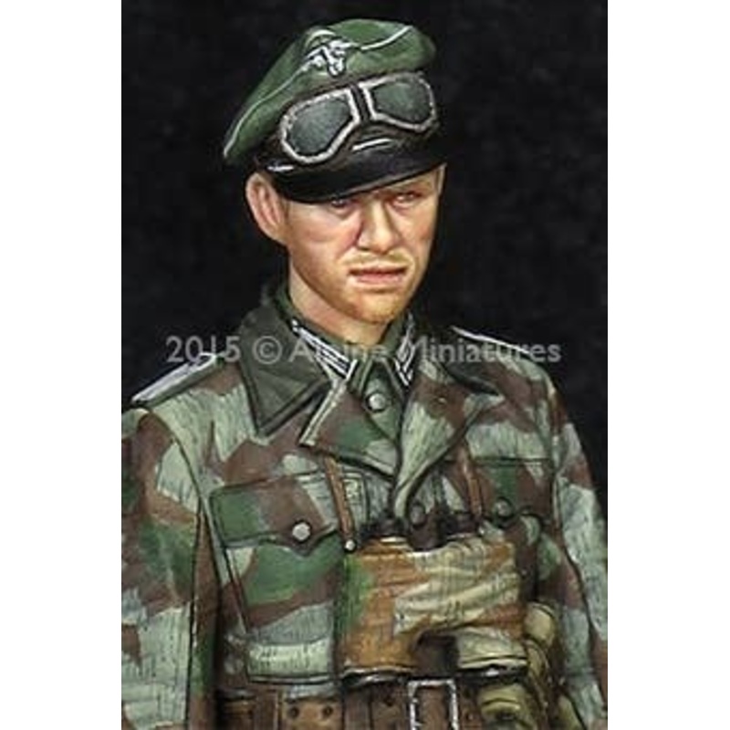 1/35 WSS Grenadier Officer