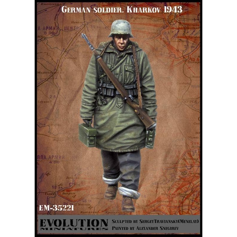 1/35 WWII German Infantry Winter March Soldier Kharkov 1943 with Ammunition Boxes in Both Hands