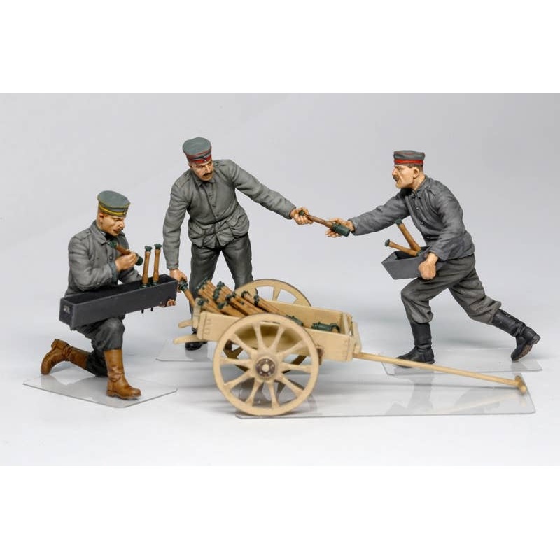 1/32 German Aerodrome Personnel Ordnance Team With Cart
