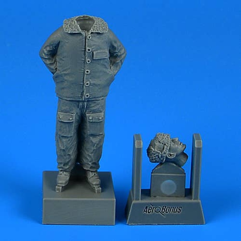1/32 Russian Modern Mechanic