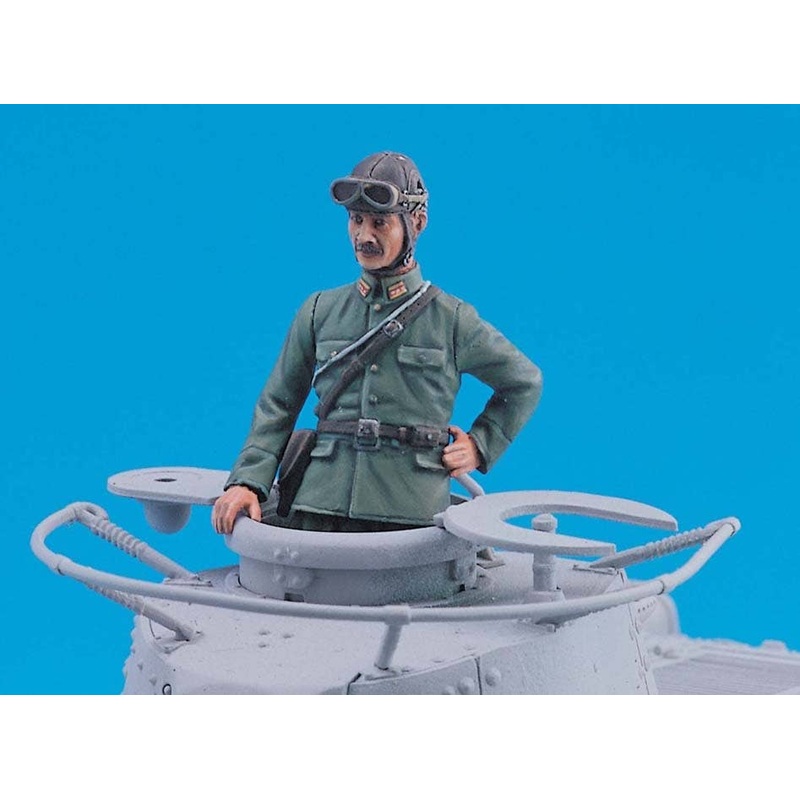 1/35 Japanese Tank Commander