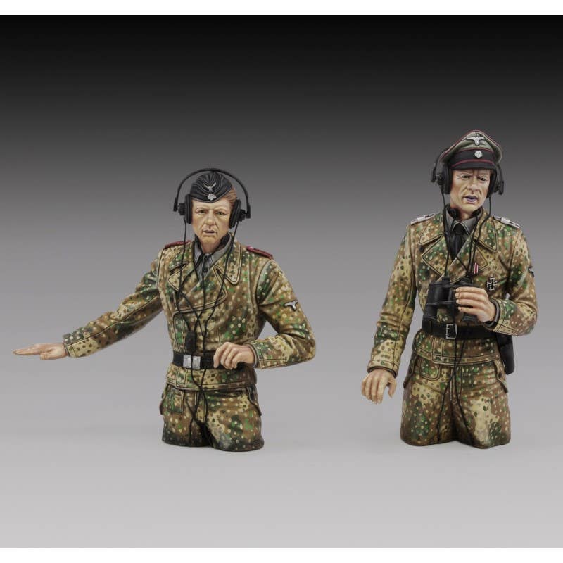 1/16 German tank crew in pit dot Part 1 (2pcs)