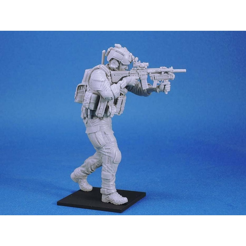 1/16 US Navy SEAL Team Operator