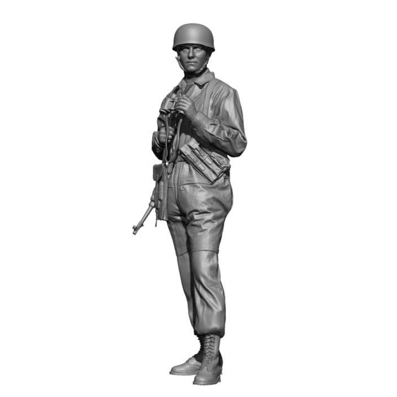 1/16 WWII German Fallschirmjager #2 Inspecting the Battle Situation