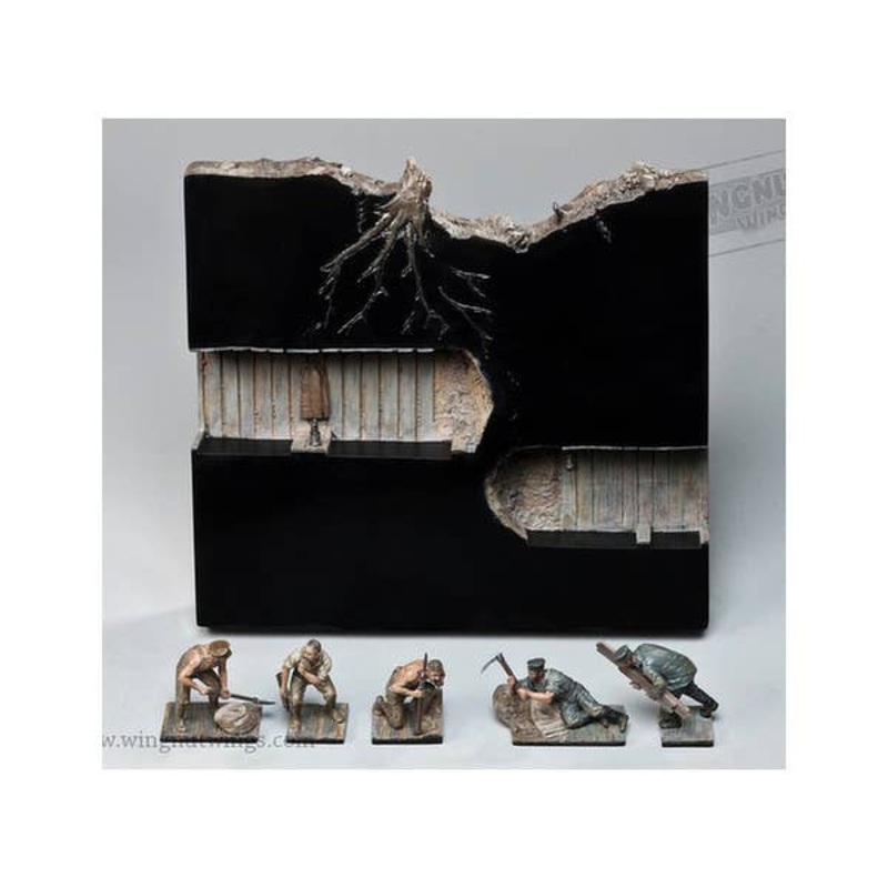 Under the Line (54mm Metal Figures)