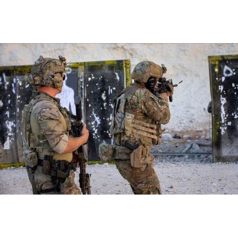 US Special Forces -Equipment And Firearms-