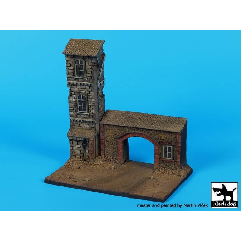 1/72 House with Gate Base
