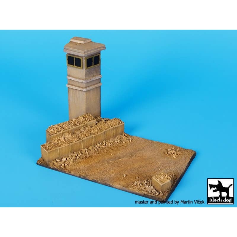 1/72 Guard Tower Base