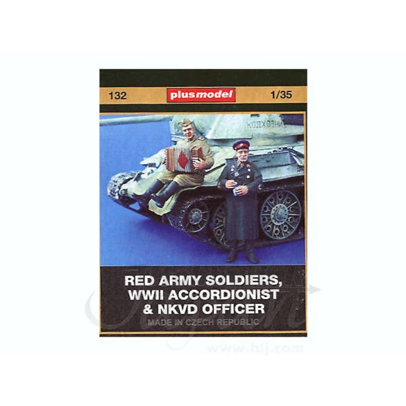 1/35 Red Army Soldiers, WWII Accordionist & NKVD Officer