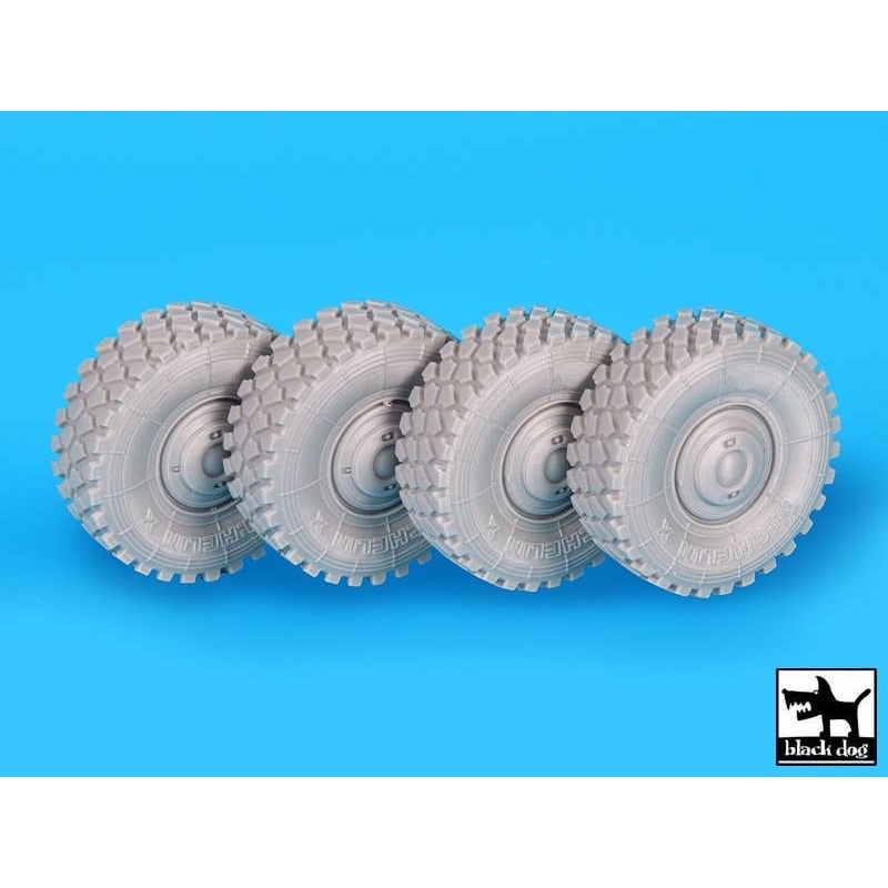 1/35 Dingo Wheels Accessories Set