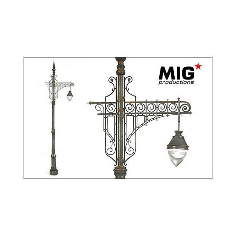 1/35 Tall Street Lamp S.31 Type w/Clear Resin Light and Photoe-Etched Parts