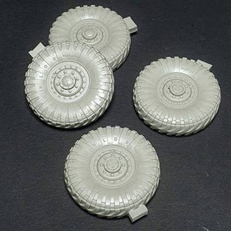 1/35 British Stag Hound Tire Wheel (Dunlop)