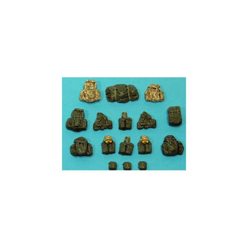 1/35 Hanging Personal Kit