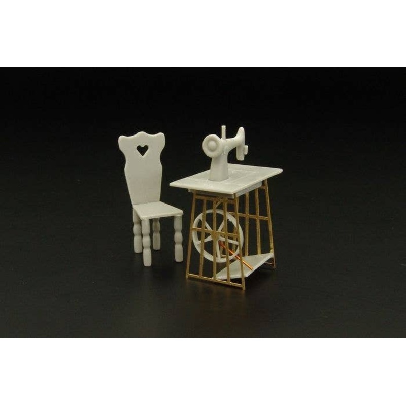 1/35 Singer Sewing Machine