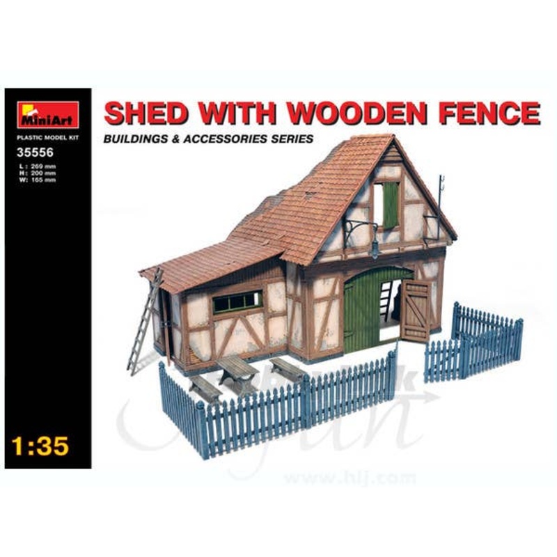 1/35 Shed With Wooden Fence