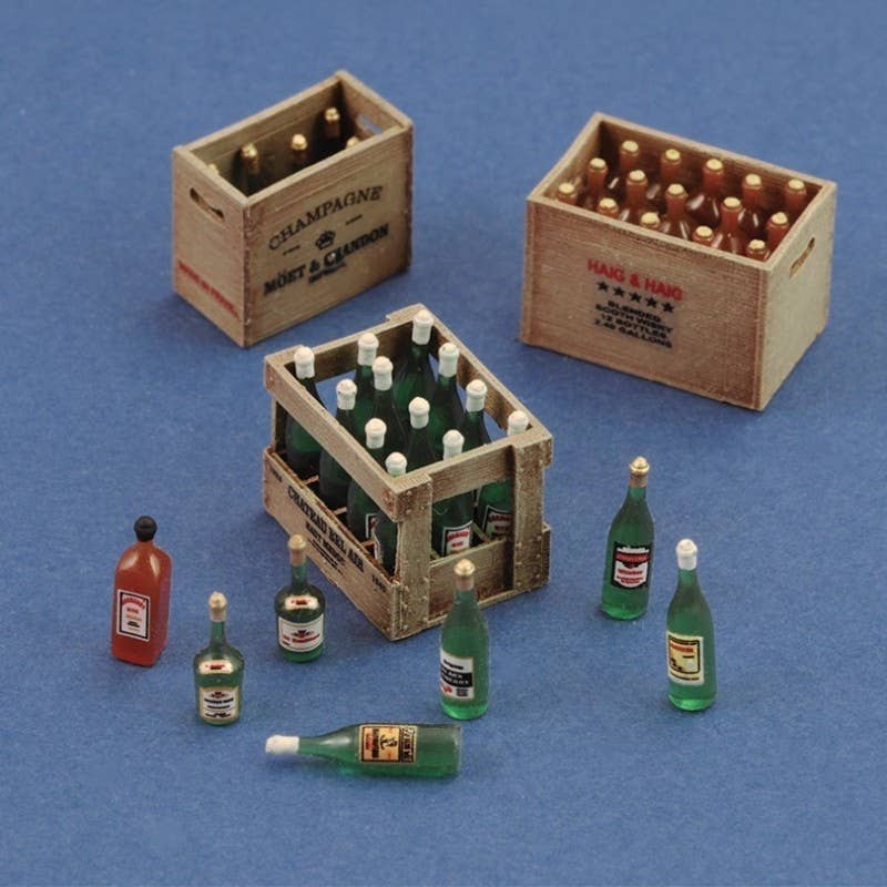 1/35 Champagne, cognac e wine bottles with crates