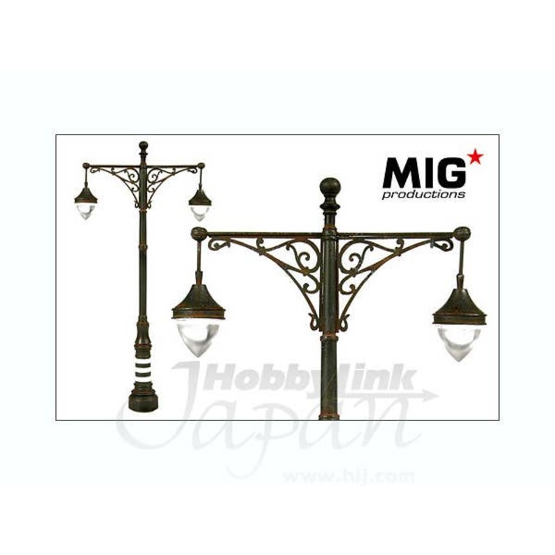 1/35 Double Street Lamp S.28 Type w/Clear Resin Light and Photo-Etched Parts