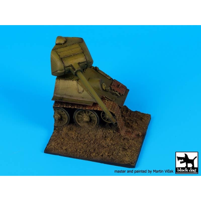 1/35 Destroyed T-34 Base (80mm x 80mm)
