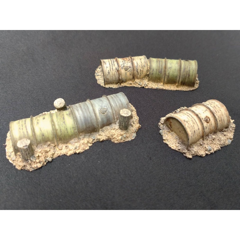 1/35 Drum Can Obstacle Set