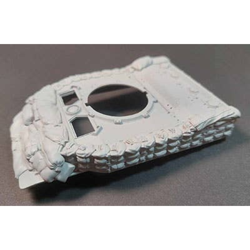 1/35 U.S. M5 Stuart Upper Body with Sandbag Armor