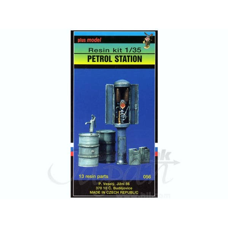 1/35 Petrol Station