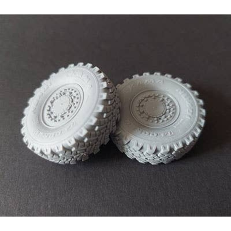 1/35 Russia Kamaz K-4386 Typhoon Armored Car Tire Wheel