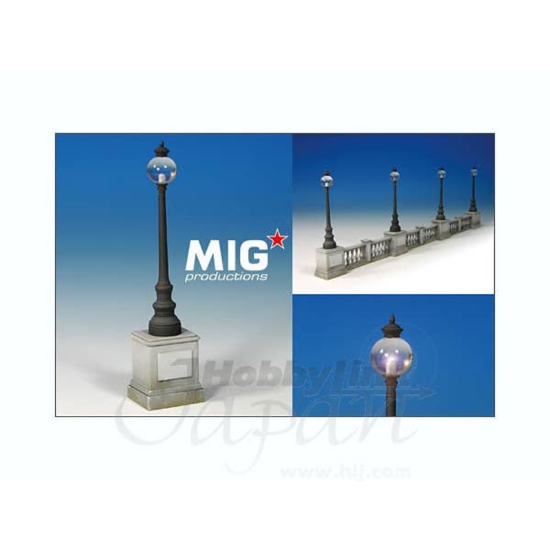 1/35 City Lamp and Plinth w/Clear Resin Light