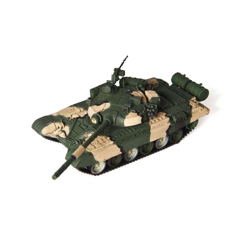 1/72 Soviet Army T-72B Main Battle Tank, Moscow