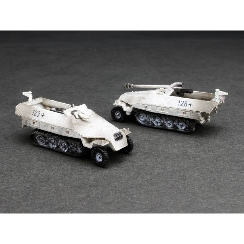 WWII German Sd.kfz 251/9 & 22 Winter Colors