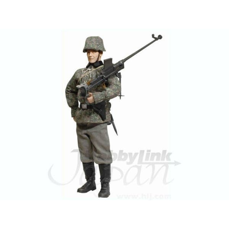 1/6 Viktor Schmidt (Schutze) German PzB782(e) Gunner R