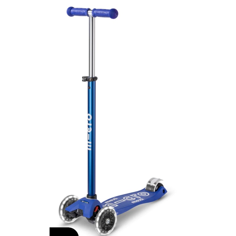 Maxi Deluxe LED Blue and White Scooter
